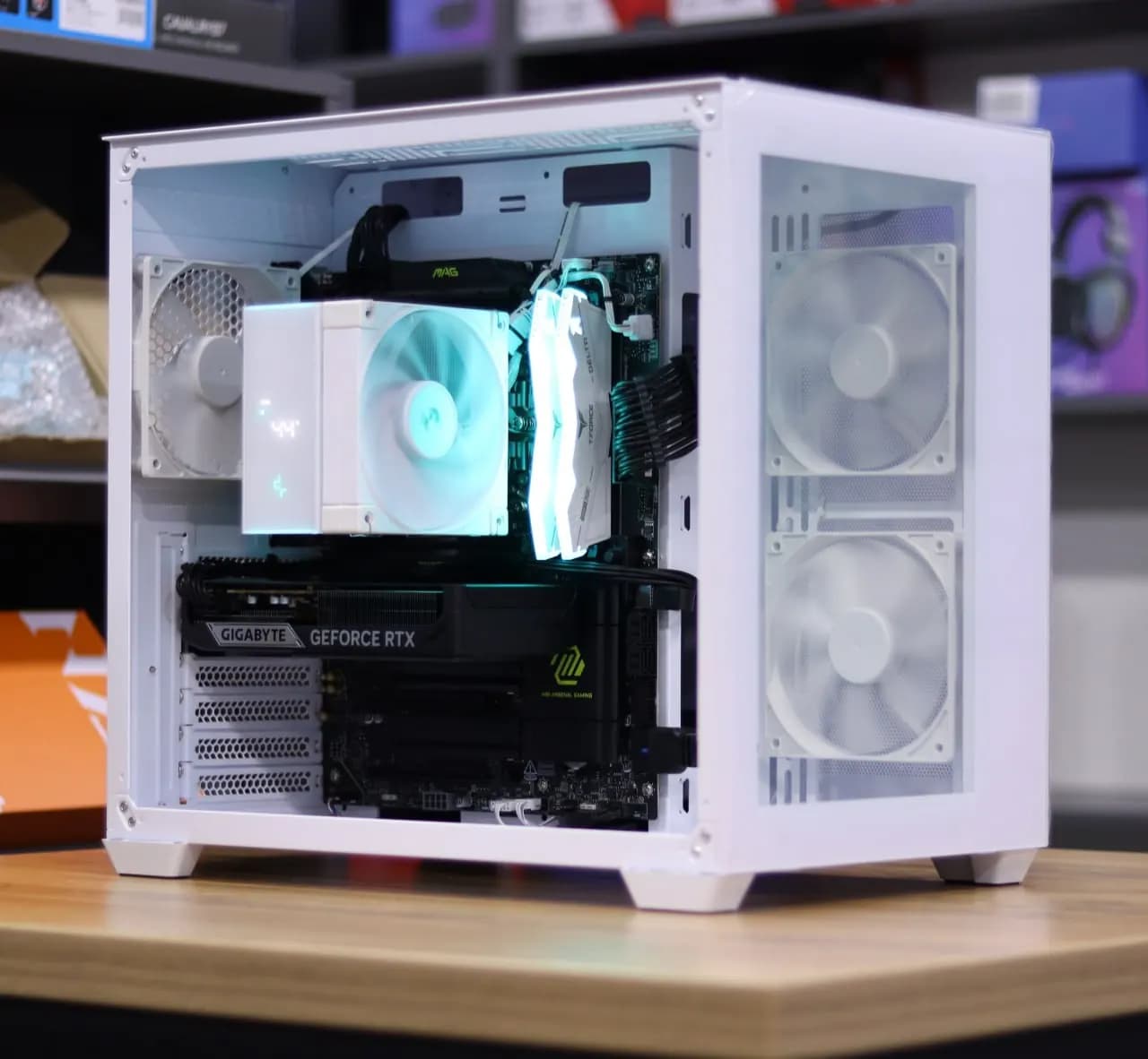 Ryzen 5 7500F · Gigabyte RTX 5060 Ti