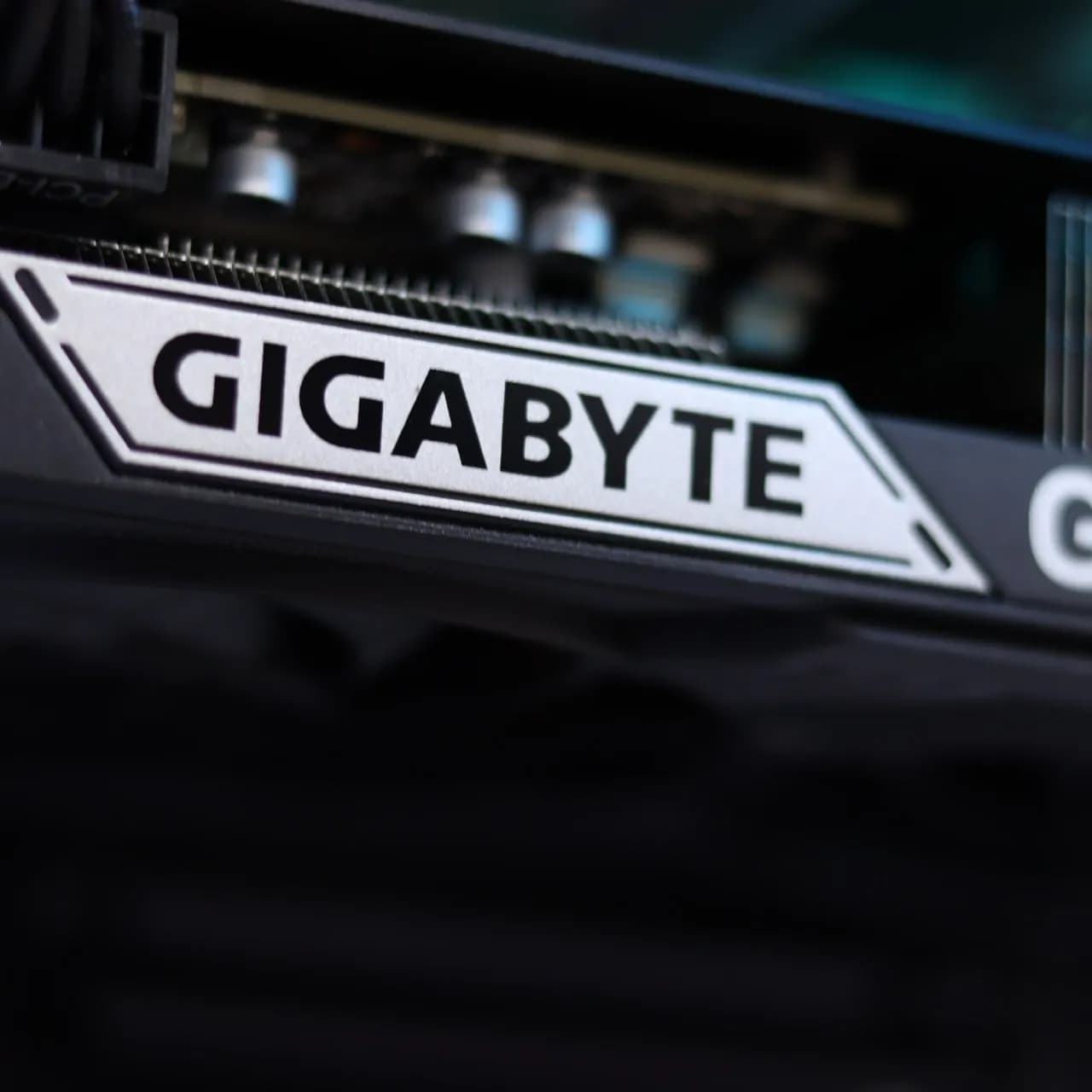 Ryzen 5 7500F · Gigabyte RTX 5060 Ti thumbnail 3