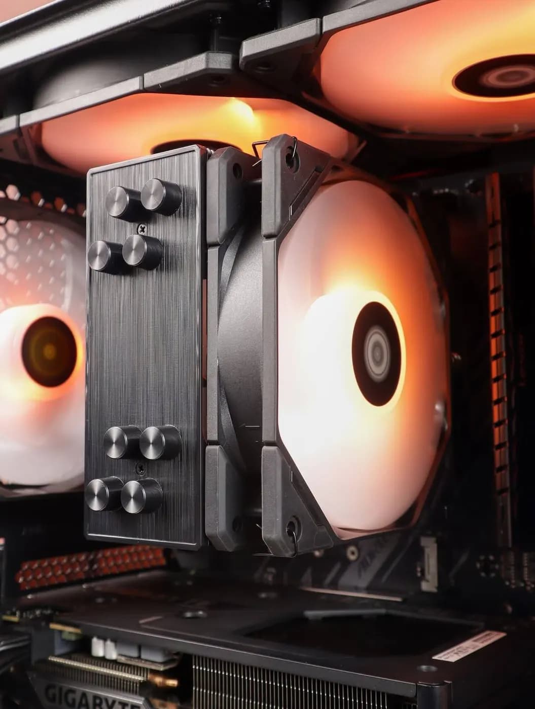Ryzen 5 5600X · Gigabyte RTX 5060 thumbnail 3