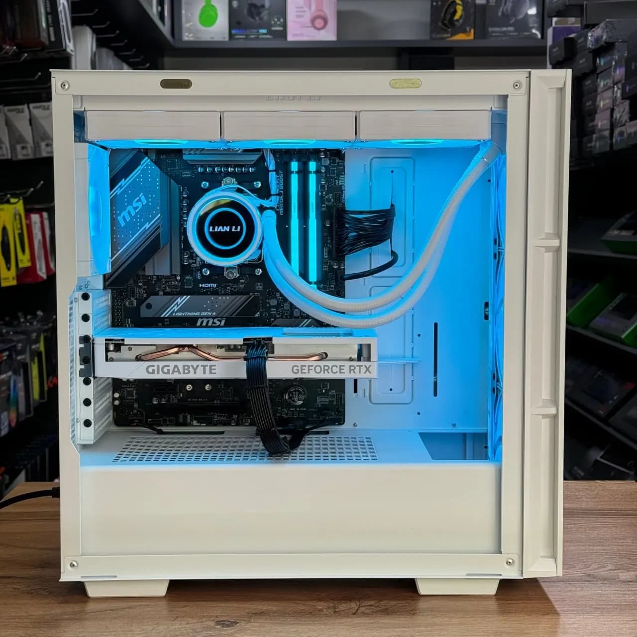 Ryzen 7 7700X · Gigabyte RTX 4060 thumbnail 5