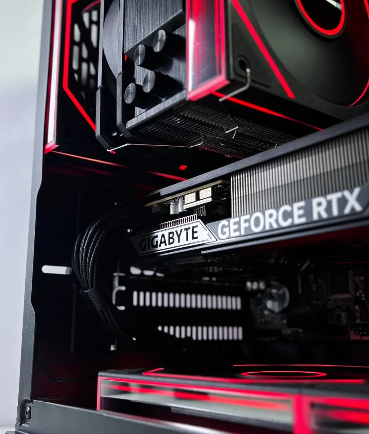 Core i5 12400F · Gigabyte RTX 5060